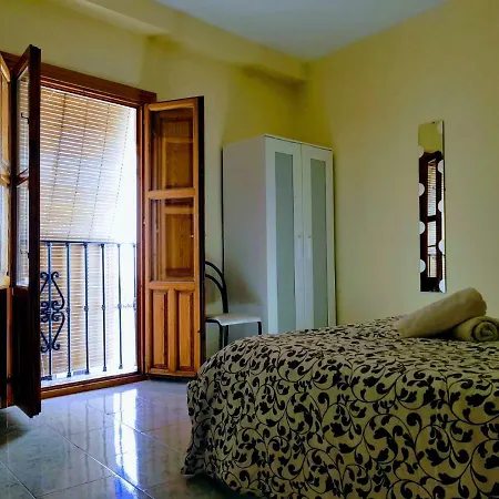 Bed & Breakfast Alhacaba33 *